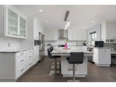 2151 NW Inlet Avenue Lincoln City OR 97367