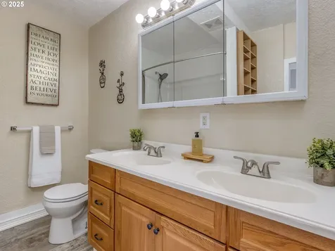 224 NW 11th Street Mcminnville OR 97128