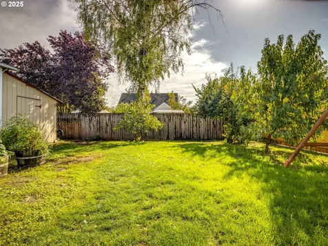 224 NW 11th Street Mcminnville OR 97128