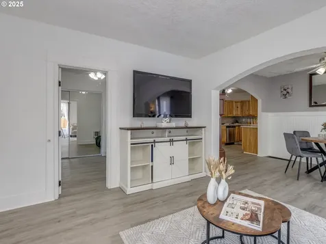 224 NW 11th Street Mcminnville OR 97128
