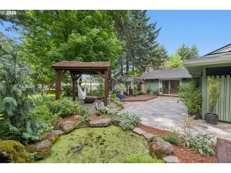 33670 Mckenzie View Drive Eugene OR 97408