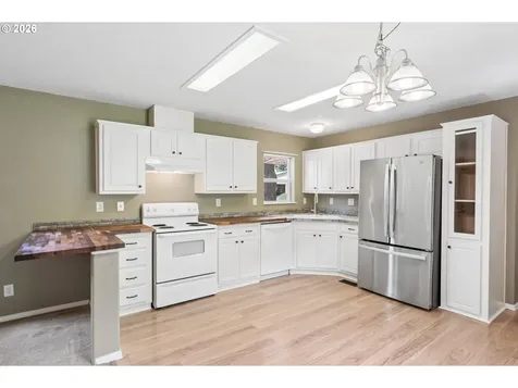 33670 Mckenzie View Drive Eugene OR 97408