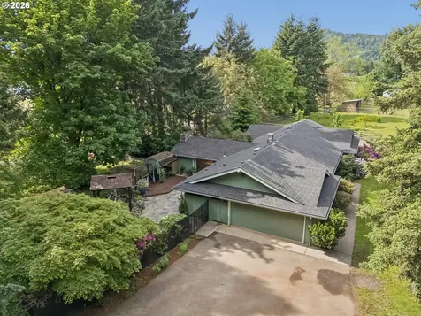 33670 Mckenzie View Drive Eugene OR 97408