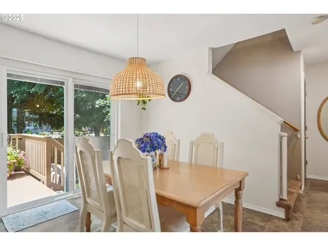 1925 Meadowood Loop Woodland WA 98674