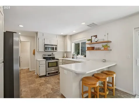1925 Meadowood Loop Woodland WA 98674