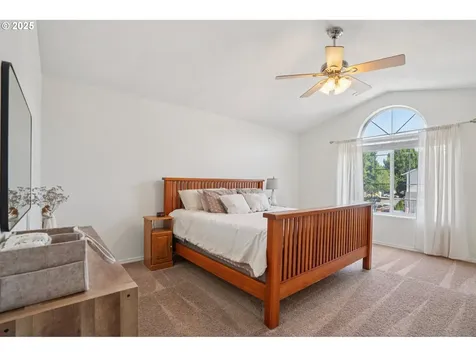 1925 Meadowood Loop Woodland WA 98674