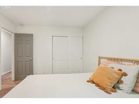 1925 Meadowood Loop Woodland WA 98674