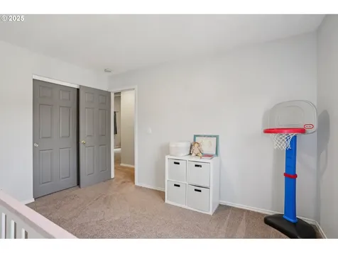 1925 Meadowood Loop Woodland WA 98674
