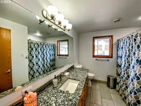 4804 NE 379th Street La Center WA 98629