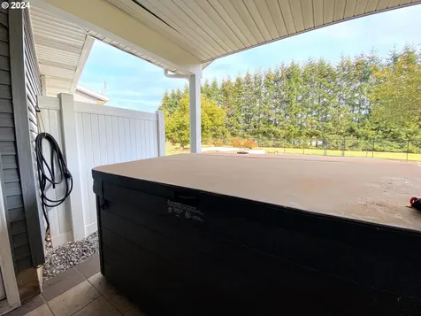 4804 NE 379th Street La Center WA 98629