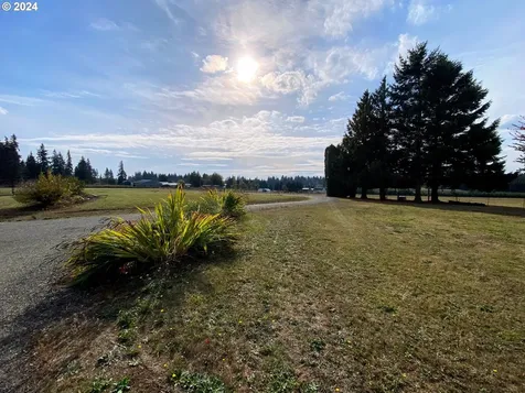 4804 NE 379th Street La Center WA 98629