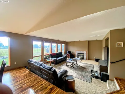 4804 NE 379th Street La Center WA 98629