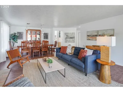 4020 Copper Glen Court SE Salem OR 97302