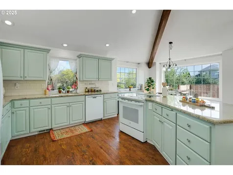 4020 Copper Glen Court SE Salem OR 97302