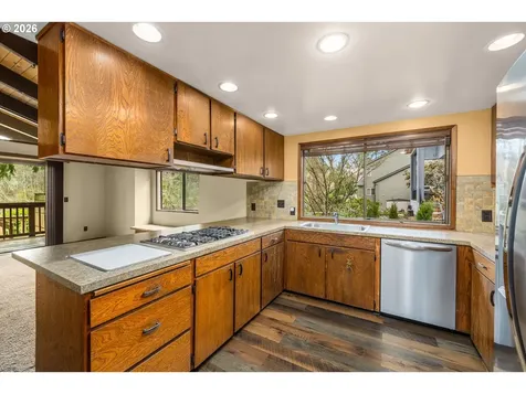4760 Dogwood Drive Lake Oswego OR 97035