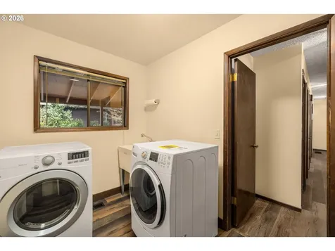 4760 Dogwood Drive Lake Oswego OR 97035