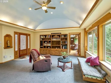 16460 NW Meadow Lake Road Carlton OR 97111
