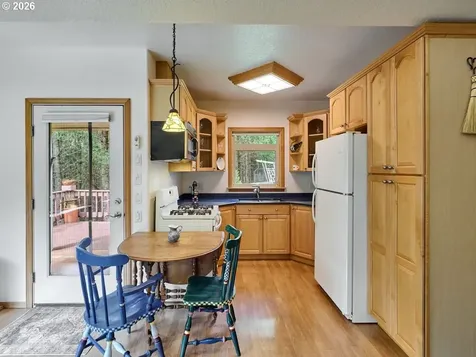 16460 NW Meadow Lake Road Carlton OR 97111