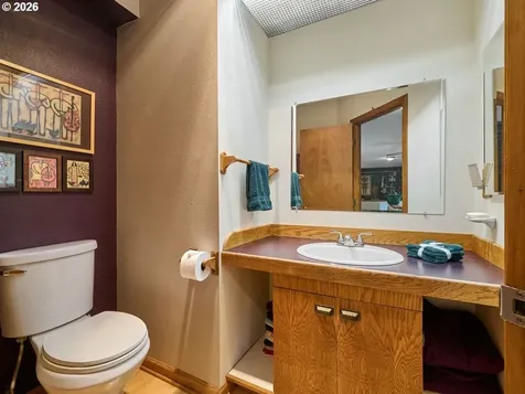 16460 NW Meadow Lake Road Carlton OR 97111