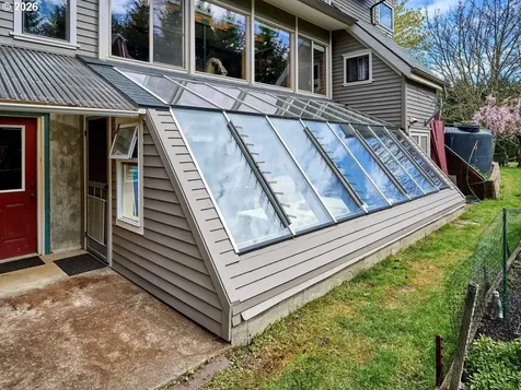 16460 NW Meadow Lake Road Carlton OR 97111