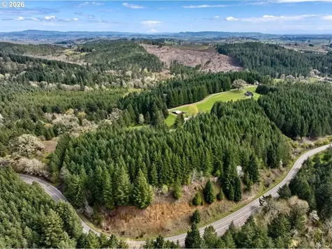 16460 NW Meadow Lake Road Carlton OR 97111