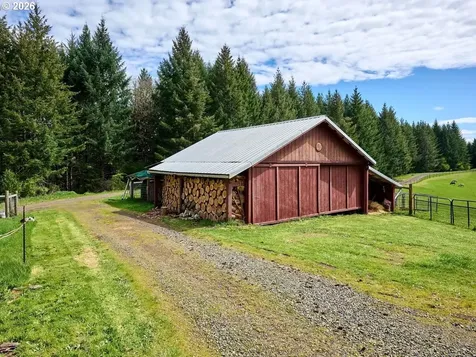 16460 NW Meadow Lake Road Carlton OR 97111