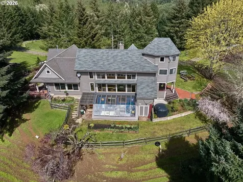 16460 NW Meadow Lake Road Carlton OR 97111