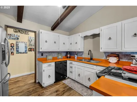 107 Rebel Hill Road Canyon City OR 97820