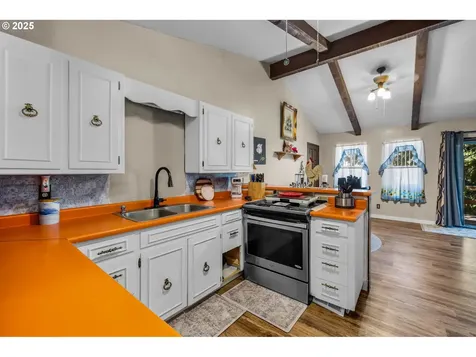 107 Rebel Hill Road Canyon City OR 97820