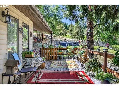 107 Rebel Hill Road Canyon City OR 97820