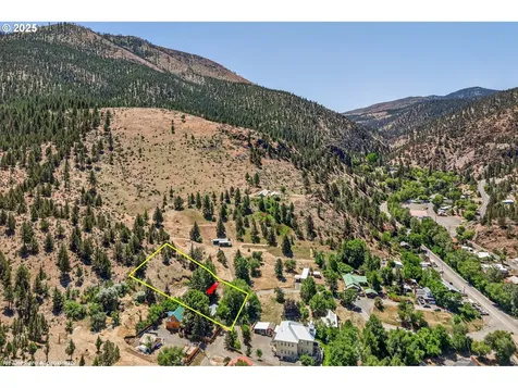 107 Rebel Hill Road Canyon City OR 97820