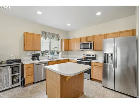 759 SE Camellia Court Hillsboro OR 97123