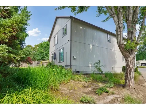759 SE Camellia Court Hillsboro OR 97123