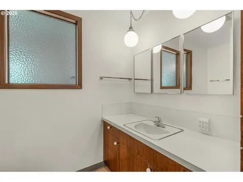 31077 SW Laurelview Road Hillsboro OR 97123