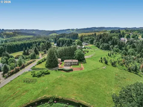 31077 SW Laurelview Road Hillsboro OR 97123