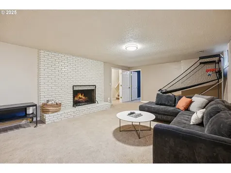 1930 SW Parkwood Drive Portland OR 97225