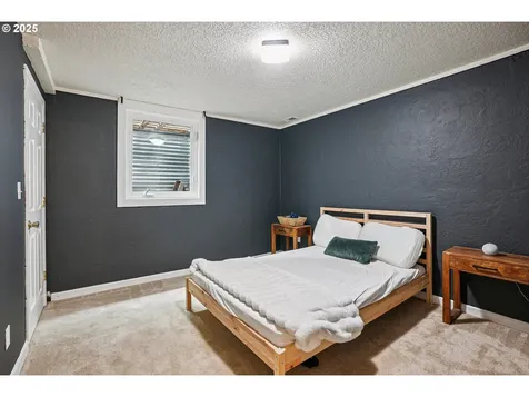 1930 SW Parkwood Drive Portland OR 97225