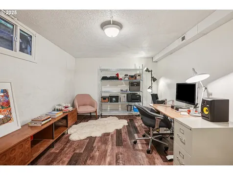 1930 SW Parkwood Drive Portland OR 97225