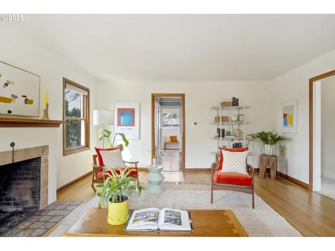 4219 SE Cora Street Portland OR 97206