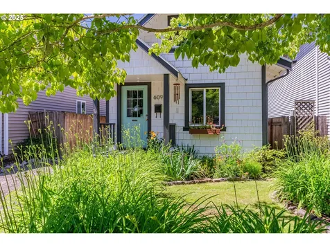 609 NE 93rd Avenue Portland OR 97220