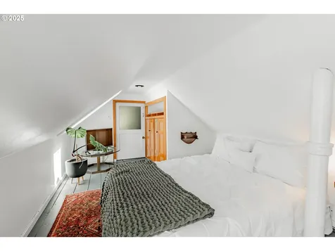 609 NE 93rd Avenue Portland OR 97220