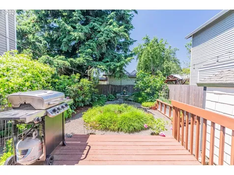 609 NE 93rd Avenue Portland OR 97220
