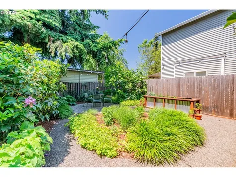 609 NE 93rd Avenue Portland OR 97220