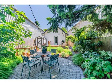 609 NE 93rd Avenue Portland OR 97220