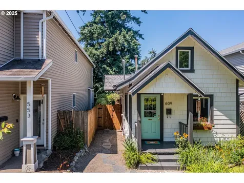609 NE 93rd Avenue Portland OR 97220