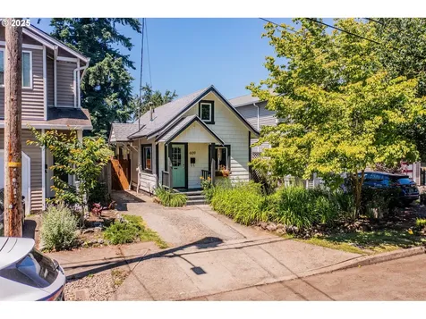 609 NE 93rd Avenue Portland OR 97220