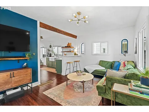 609 NE 93rd Avenue Portland OR 97220