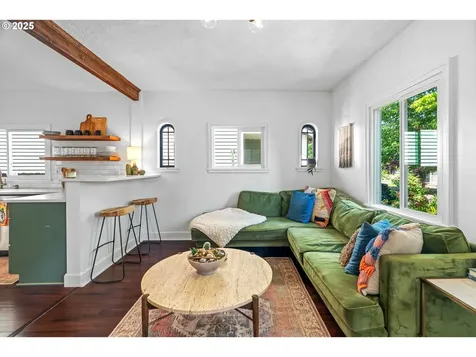 609 NE 93rd Avenue Portland OR 97220