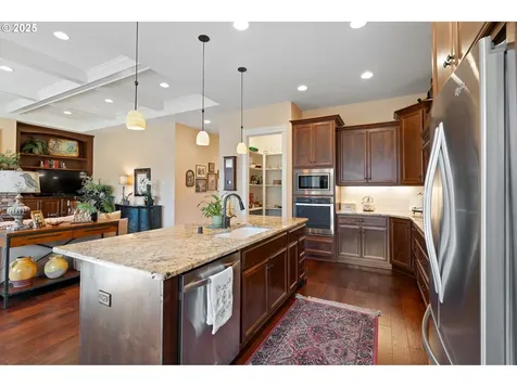 10701 NW 35th Avenue Vancouver WA 98685