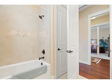10701 NW 35th Avenue Vancouver WA 98685